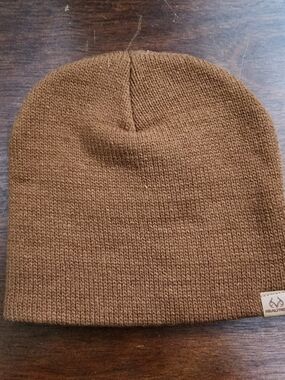 Realtree Brown Knit Beanie Hat Faux Leather Logo Patch OSFM